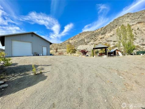59 Copple Road Omak WA 98841