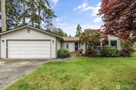 1213 Independence Oak Harbor WA 98277