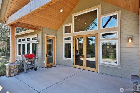 3858 Resort Road Greenbank WA 98253