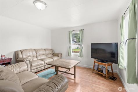 313 Rosewood Street Kelso WA 98626