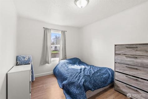 313 Rosewood Street Kelso WA 98626