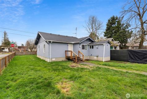 313 Rosewood Street Kelso WA 98626