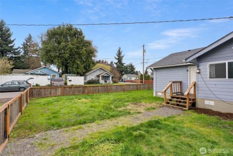 313 Rosewood Street Kelso WA 98626
