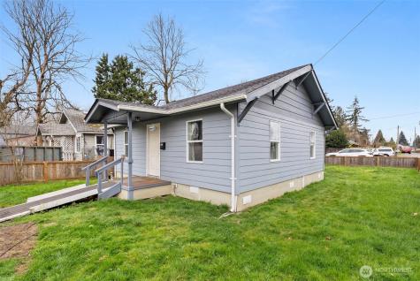 313 Rosewood Street Kelso WA 98626