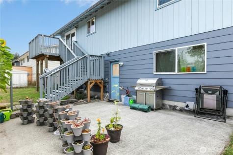 750 NW Dory Drive Oak Harbor WA 98277