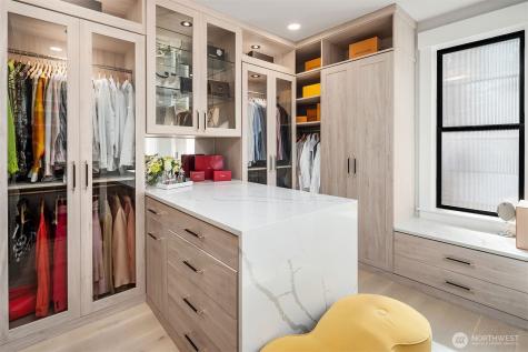 17281 SE 43rd Street Bellevue WA 98006