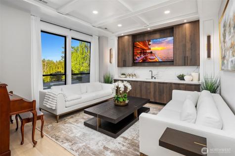 17281 SE 43rd Street Bellevue WA 98006