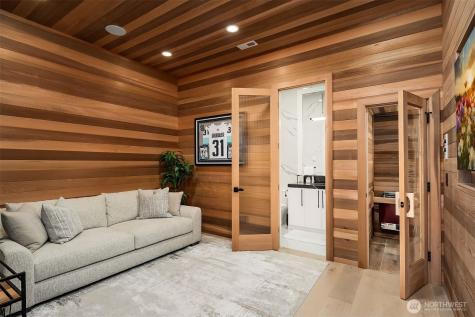 17281 SE 43rd Street Bellevue WA 98006