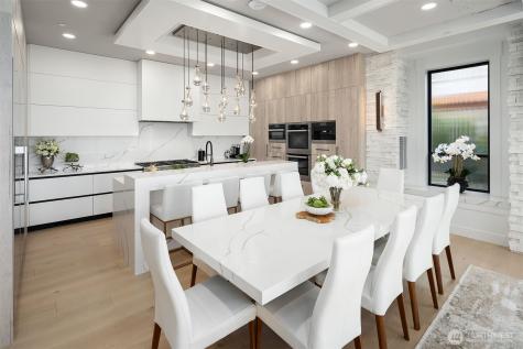 17281 SE 43rd Street Bellevue WA 98006