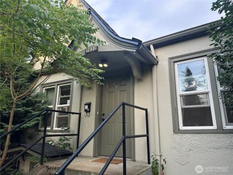 7822 NE Lake City Way NE Seattle WA 98115