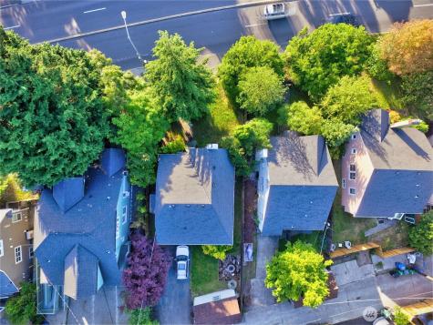 7822 NE Lake City Way NE Seattle WA 98115