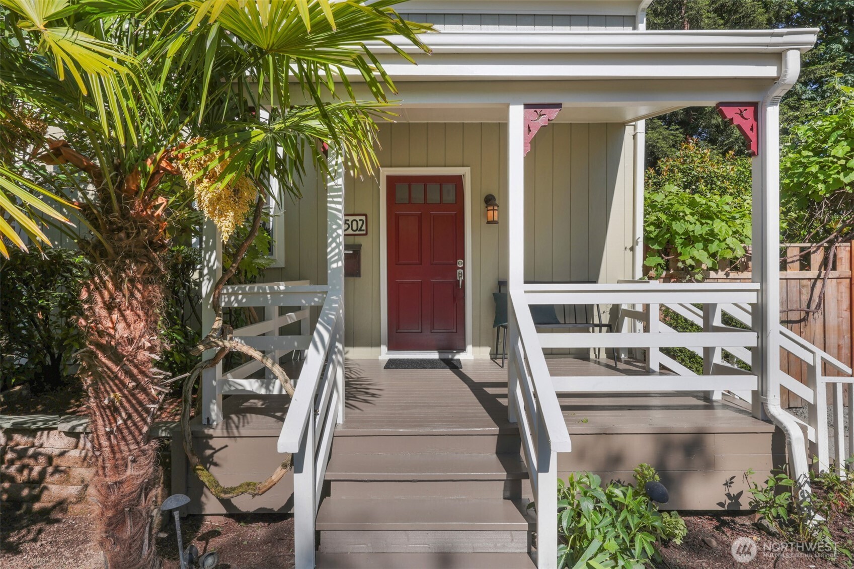 502 32nd Avenue Seattle WA 98122