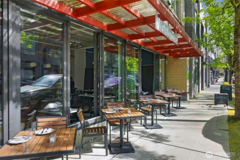 502 32nd Avenue Seattle WA 98122