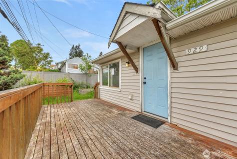929 Pecks Drive Everett WA 98203