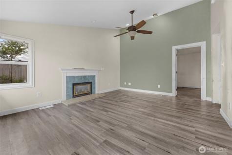 929 Pecks Drive Everett WA 98203