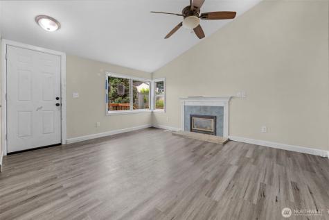 929 Pecks Drive Everett WA 98203