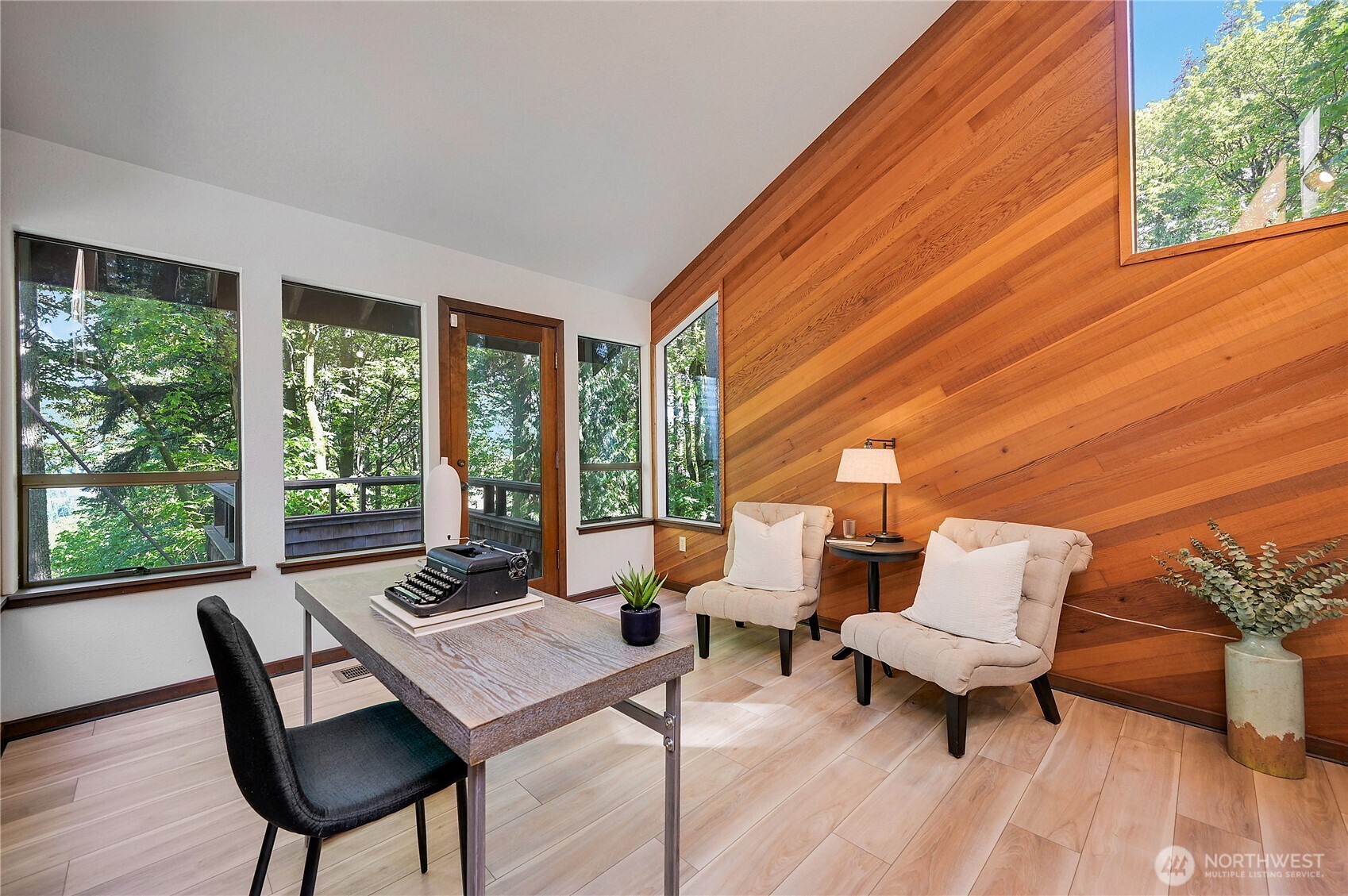 15124 130th Avenue NE Woodinville WA 98072