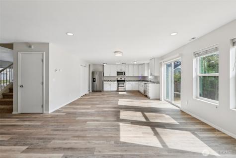 33214 44th Avenue S Federal Way WA 98001