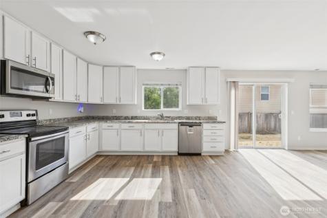 33214 44th Avenue S Federal Way WA 98001