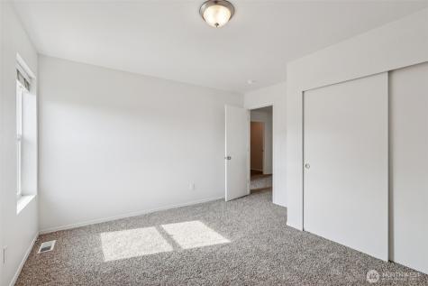 33214 44th Avenue S Federal Way WA 98001