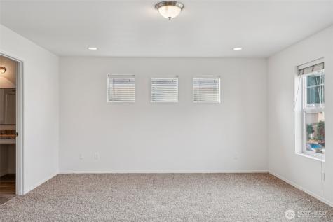 33214 44th Avenue S Federal Way WA 98001