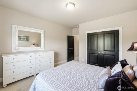 11227 Shawnee Road E Puyallup WA 98374