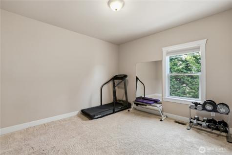 11227 Shawnee Road E Puyallup WA 98374