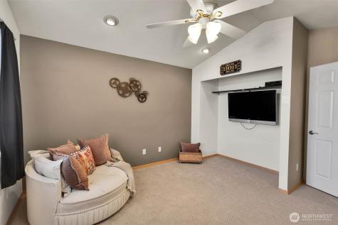 915 N Laurel Lane Tacoma WA 98406
