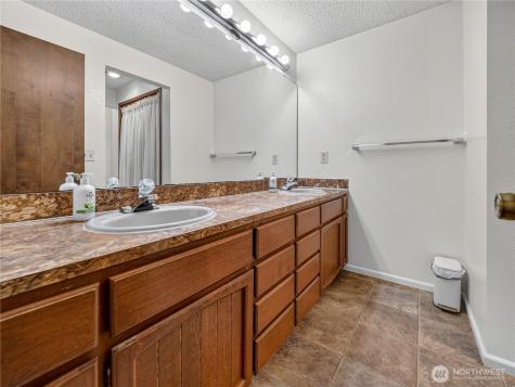 30520 SE 358th Street Enumclaw WA 98022