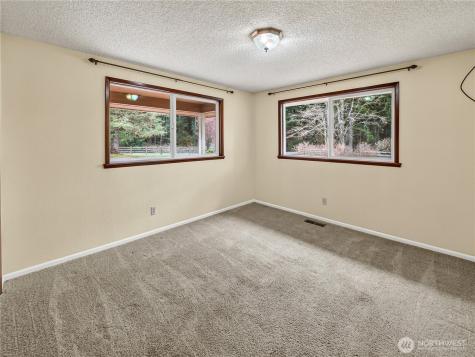 30520 SE 358th Street Enumclaw WA 98022