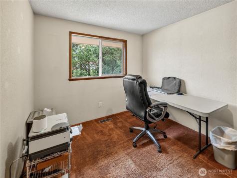 30520 SE 358th Street Enumclaw WA 98022