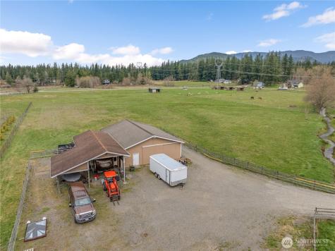30520 SE 358th Street Enumclaw WA 98022