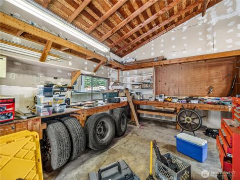 30520 SE 358th Street Enumclaw WA 98022