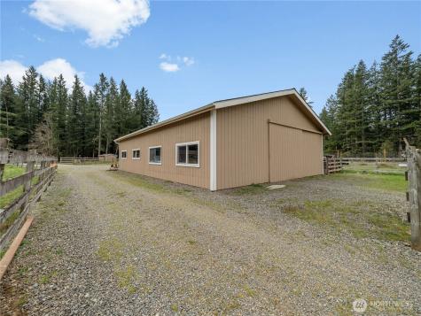 30520 SE 358th Street Enumclaw WA 98022