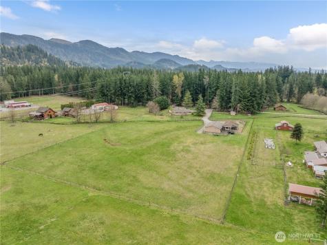 30520 SE 358th Street Enumclaw WA 98022