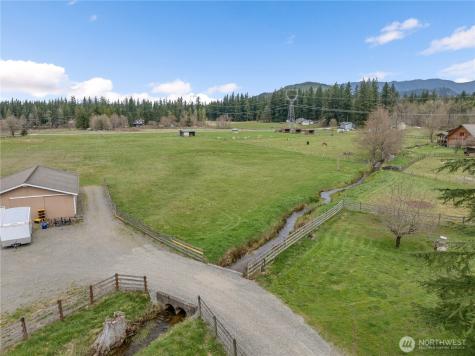 30520 SE 358th Street Enumclaw WA 98022