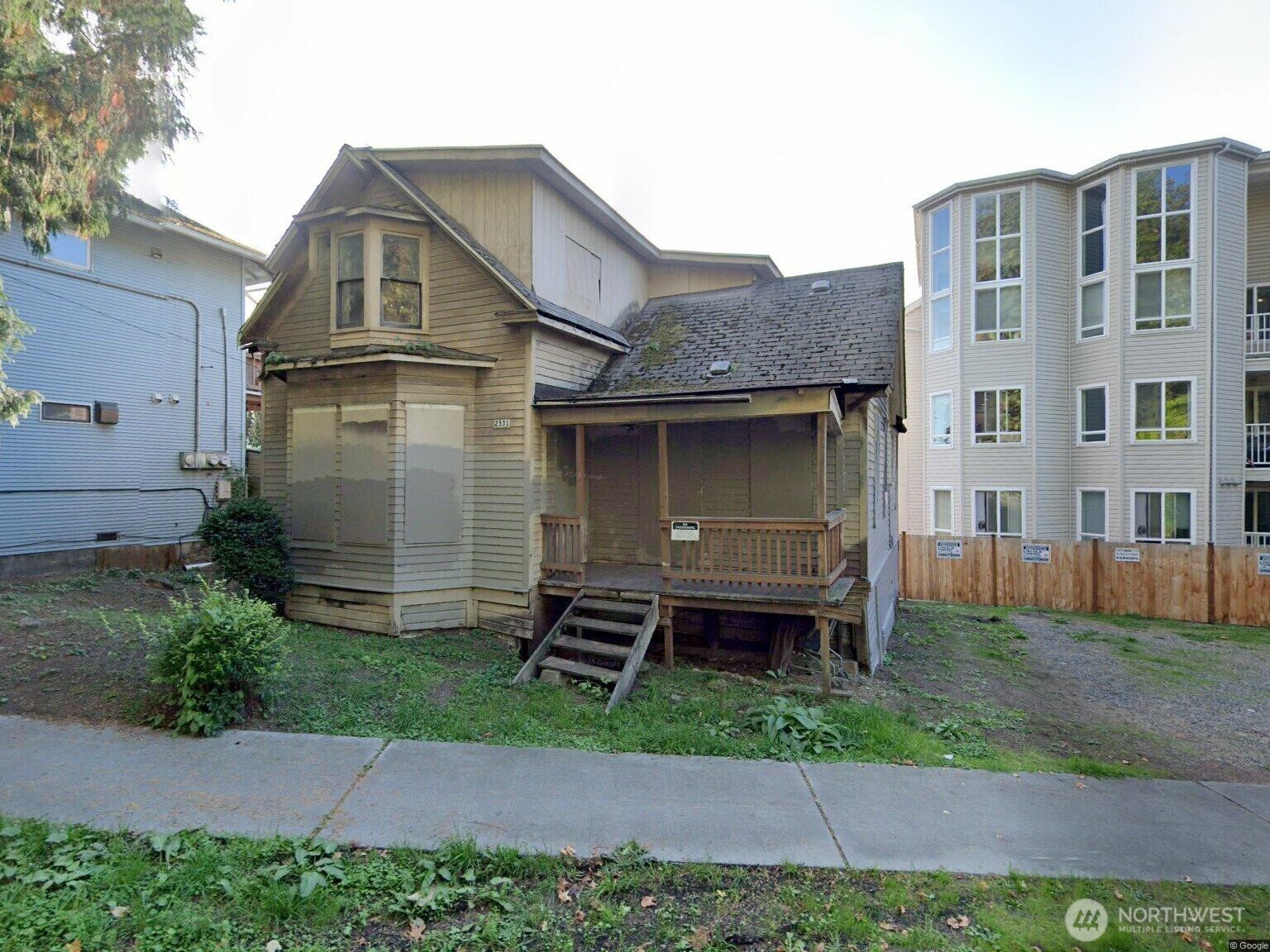 2531 Gilman Drive W Seattle WA 98199