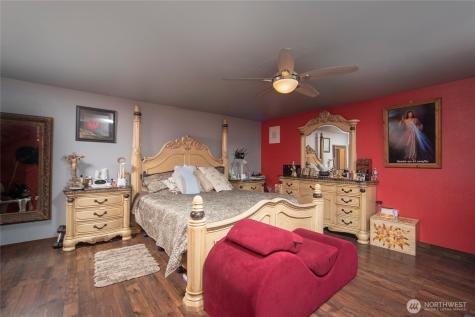 212 I Street NE Quincy WA 98848