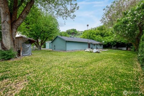 5197 Regan Road Cashmere WA 98815