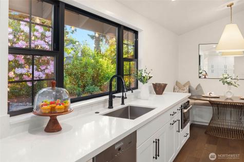 51 Glacier Key Bellevue WA 98006