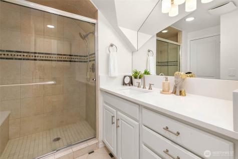 51 Glacier Key Bellevue WA 98006