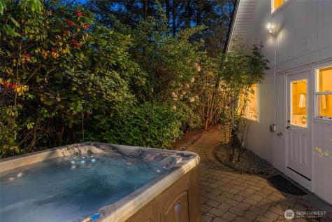 51 Glacier Key Bellevue WA 98006