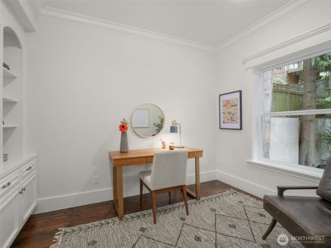 1007 W Newell Street Seattle WA 98119