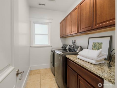 1007 W Newell Street Seattle WA 98119
