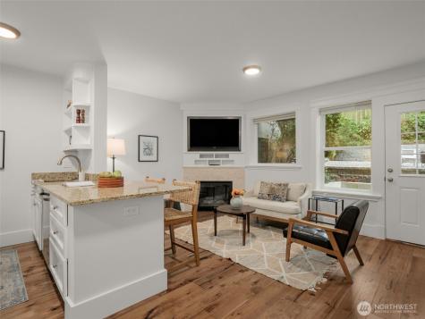 1007 W Newell Street Seattle WA 98119
