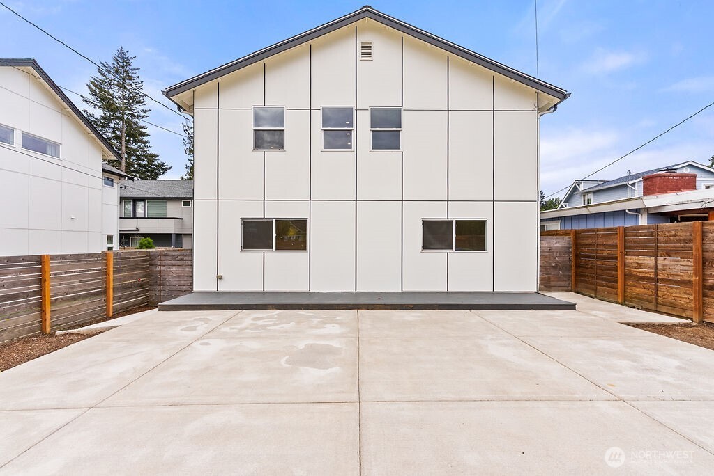 8327 44th Avenue S Seattle WA 98118