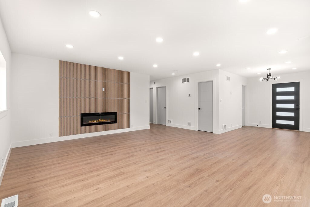 8327 44th Avenue S Seattle WA 98118