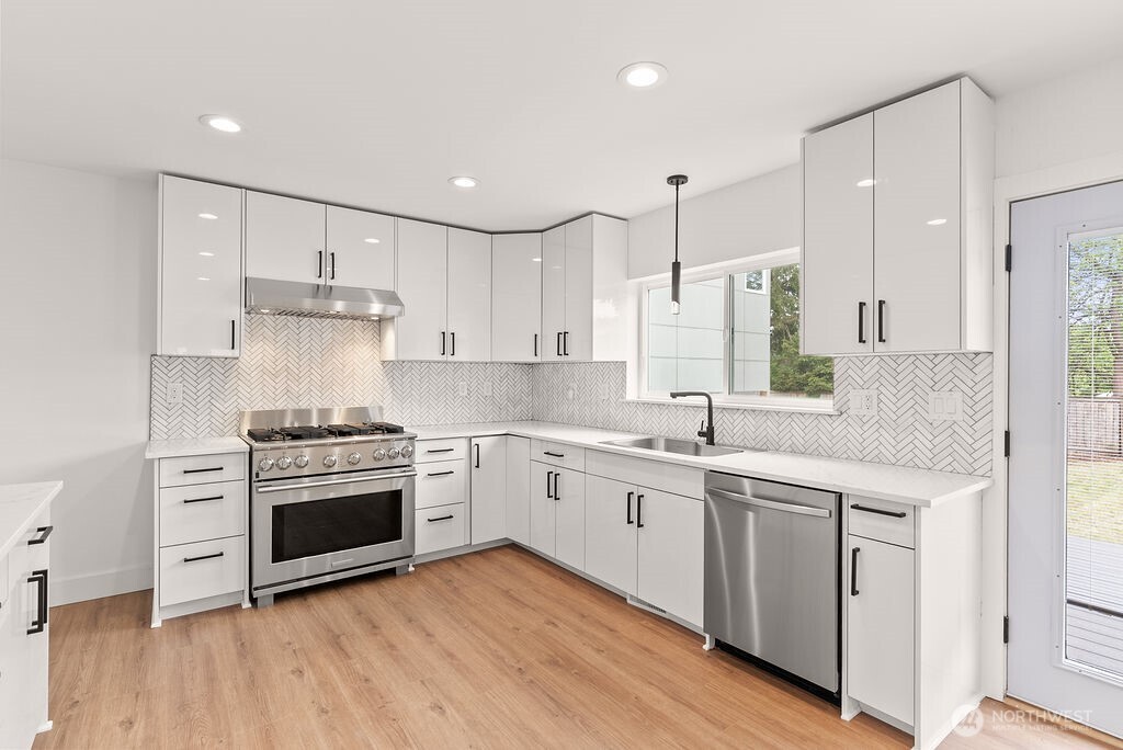 8327 44th Avenue S Seattle WA 98118