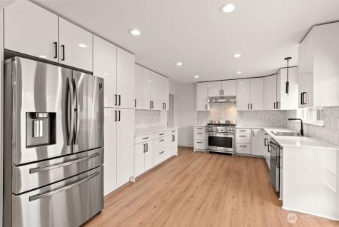 8327 44th Avenue S Seattle WA 98118