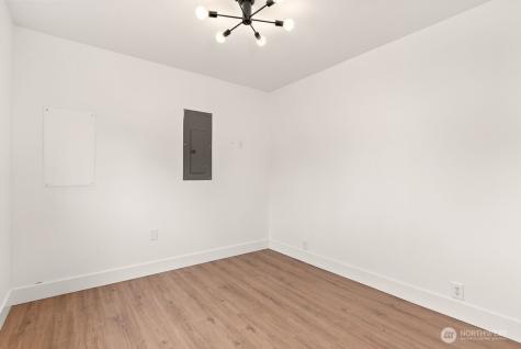 8327 44th Avenue S Seattle WA 98118